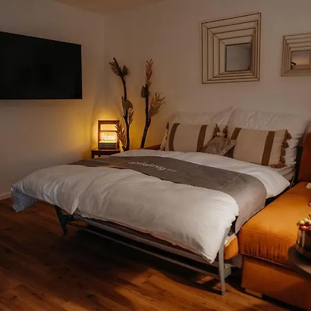 아파트 Apriessnig Furnitz